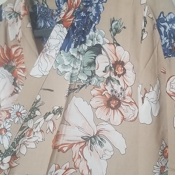 Kimono - Picture 2 of 3